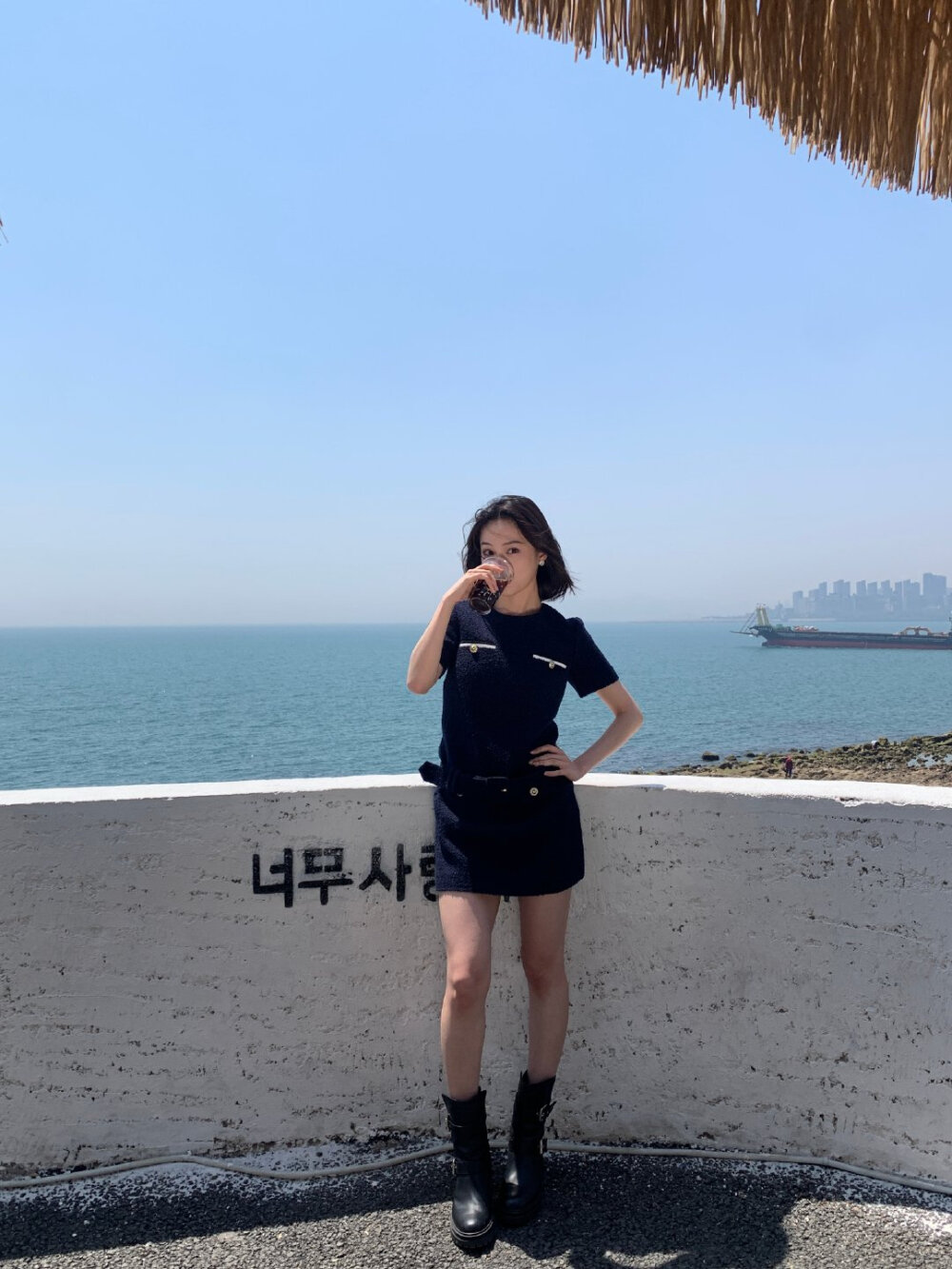 胡连馨海边旅游素颜自拍[11]