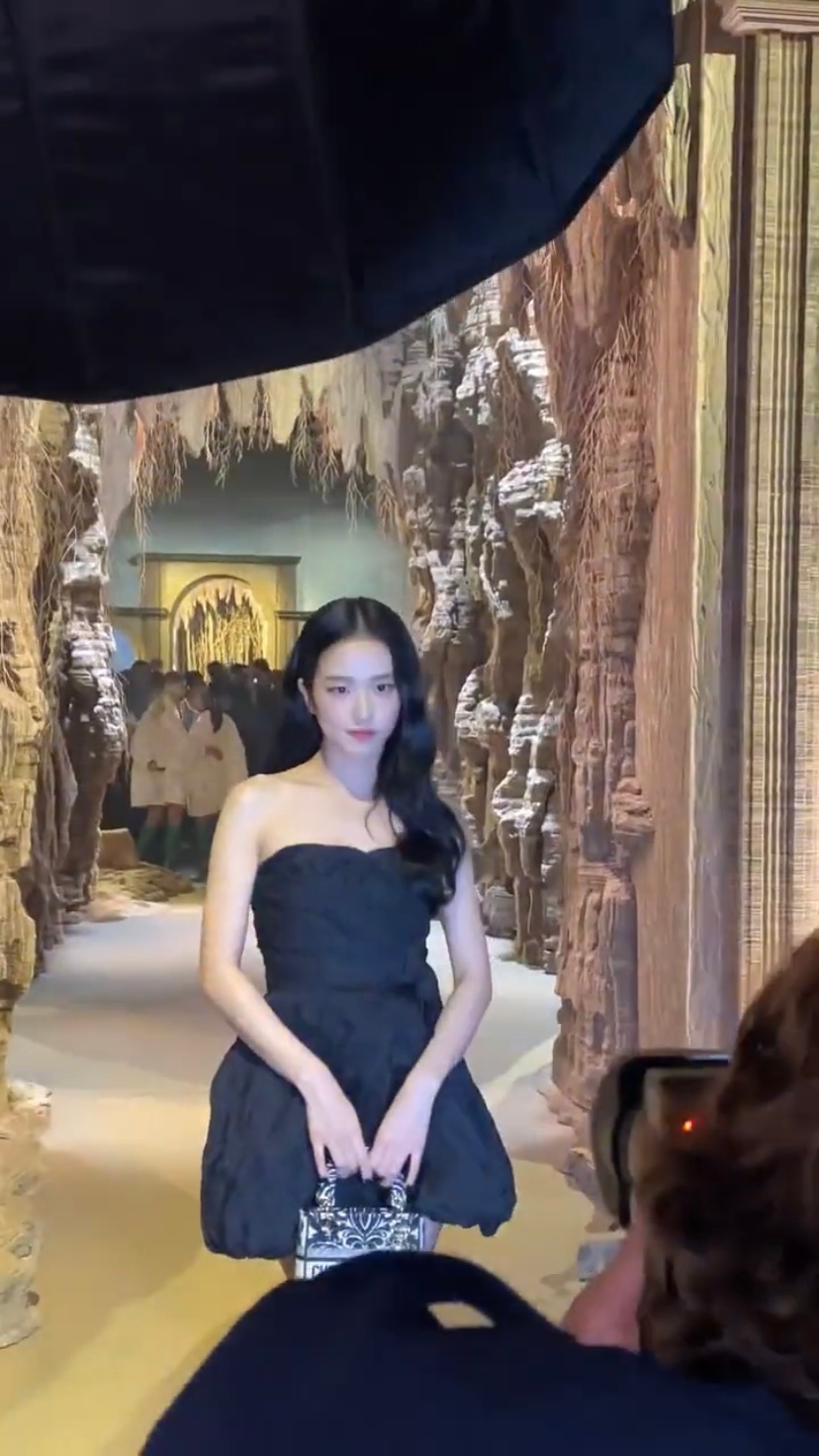 金智秀活动秀场生图照[4]