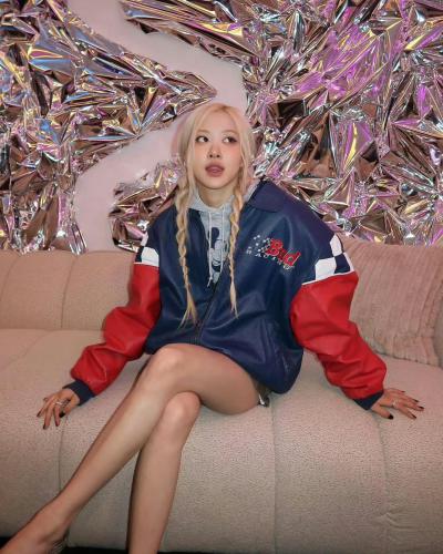 朴彩英大长腿坐姿太迷人了