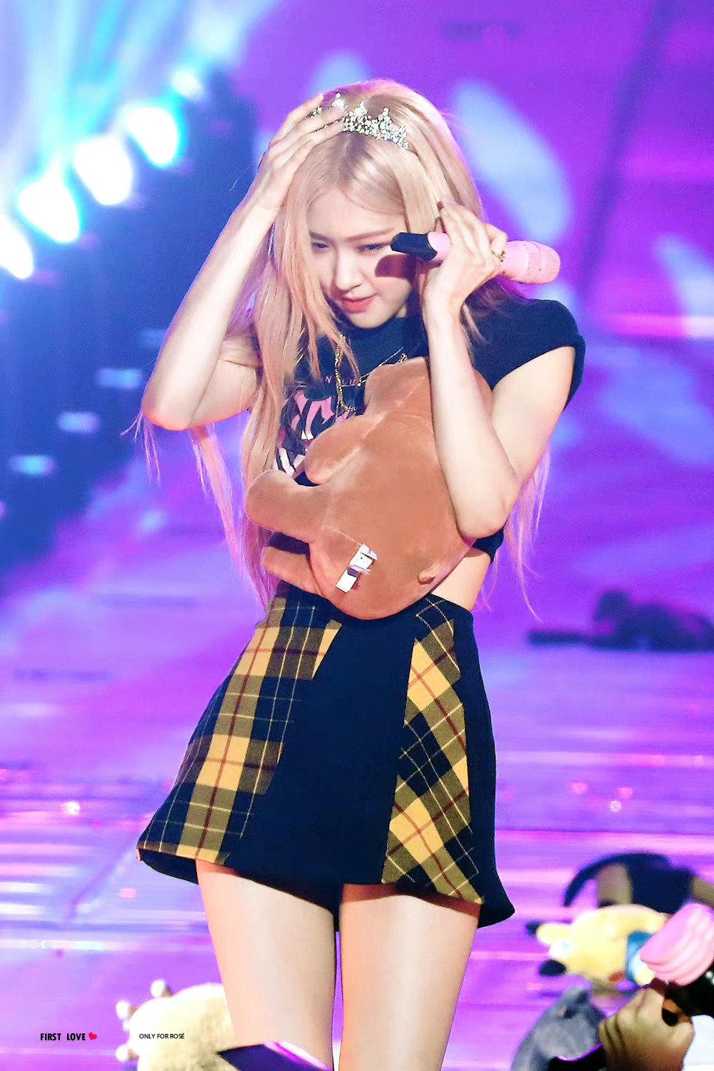 朴彩英演唱会舞台现场丝袜美腿直拍[8]