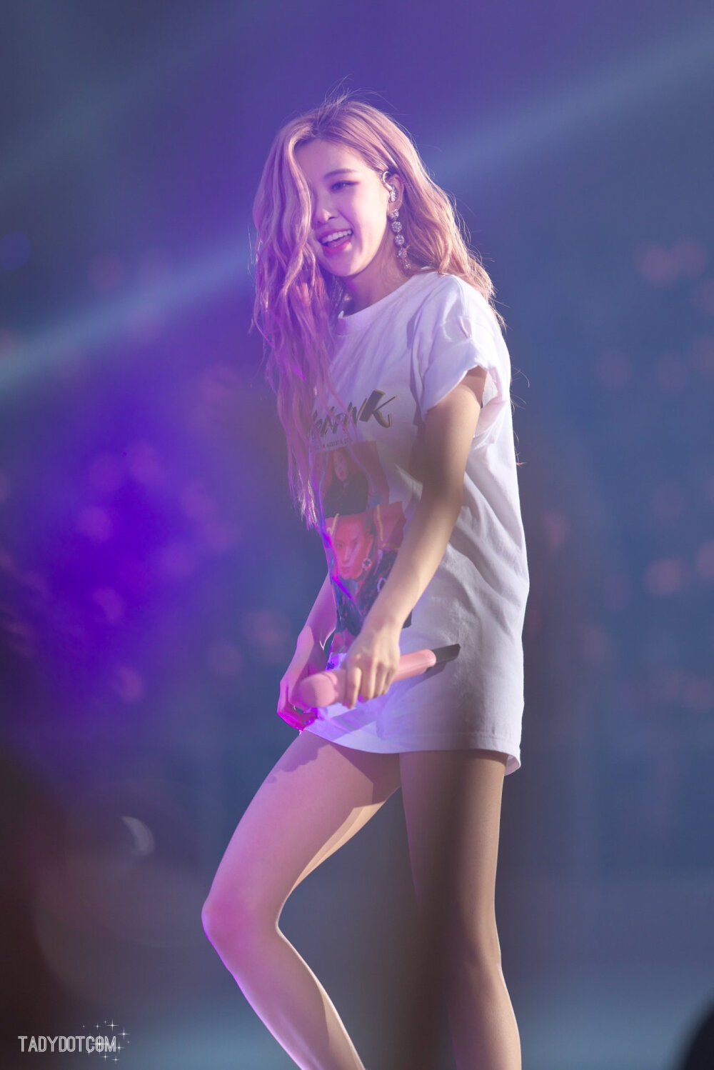 朴彩英美腿舞台热舞活力十足[9]