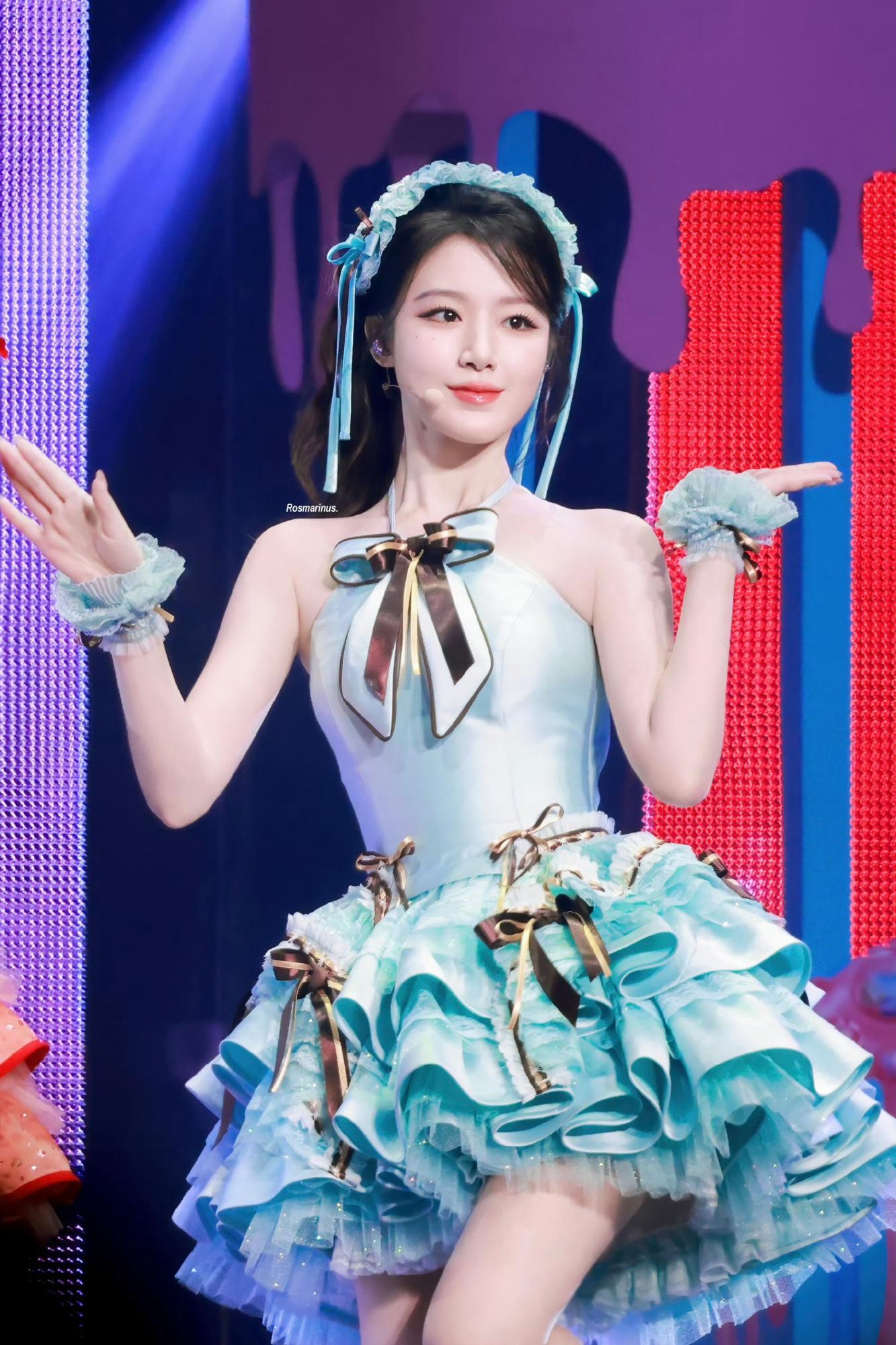 薄巧小蛋糕叶舒华,白色短袜好可爱[2]