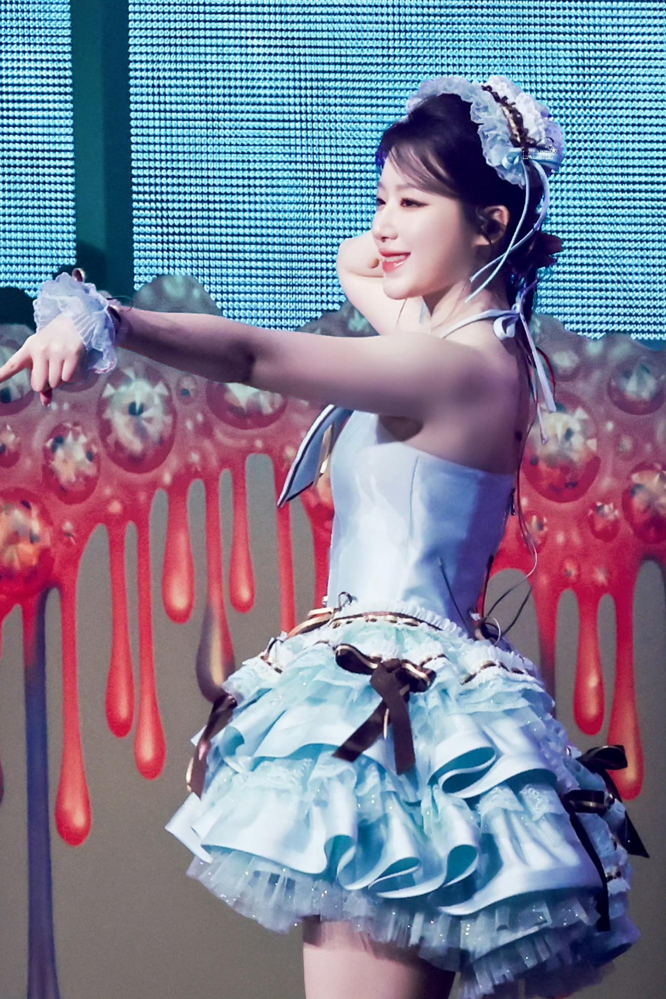 薄巧小蛋糕叶舒华,白色短袜好可爱[6]