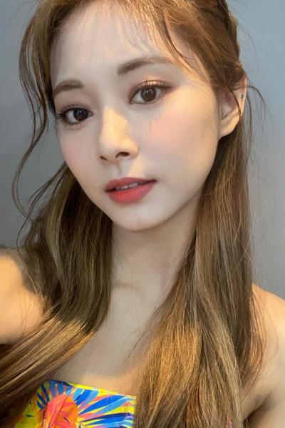 周子瑜近脸照