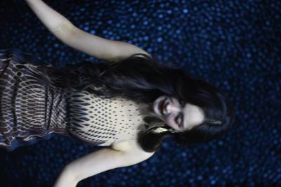 杨幂透明连衣长裙美腿若隐若现生图照