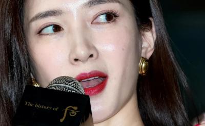 江疏影脸部特写生图近照