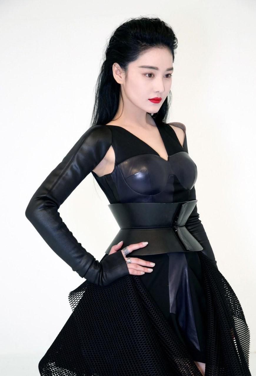 《女神的新衣》完美收官张馨予黑色来袭