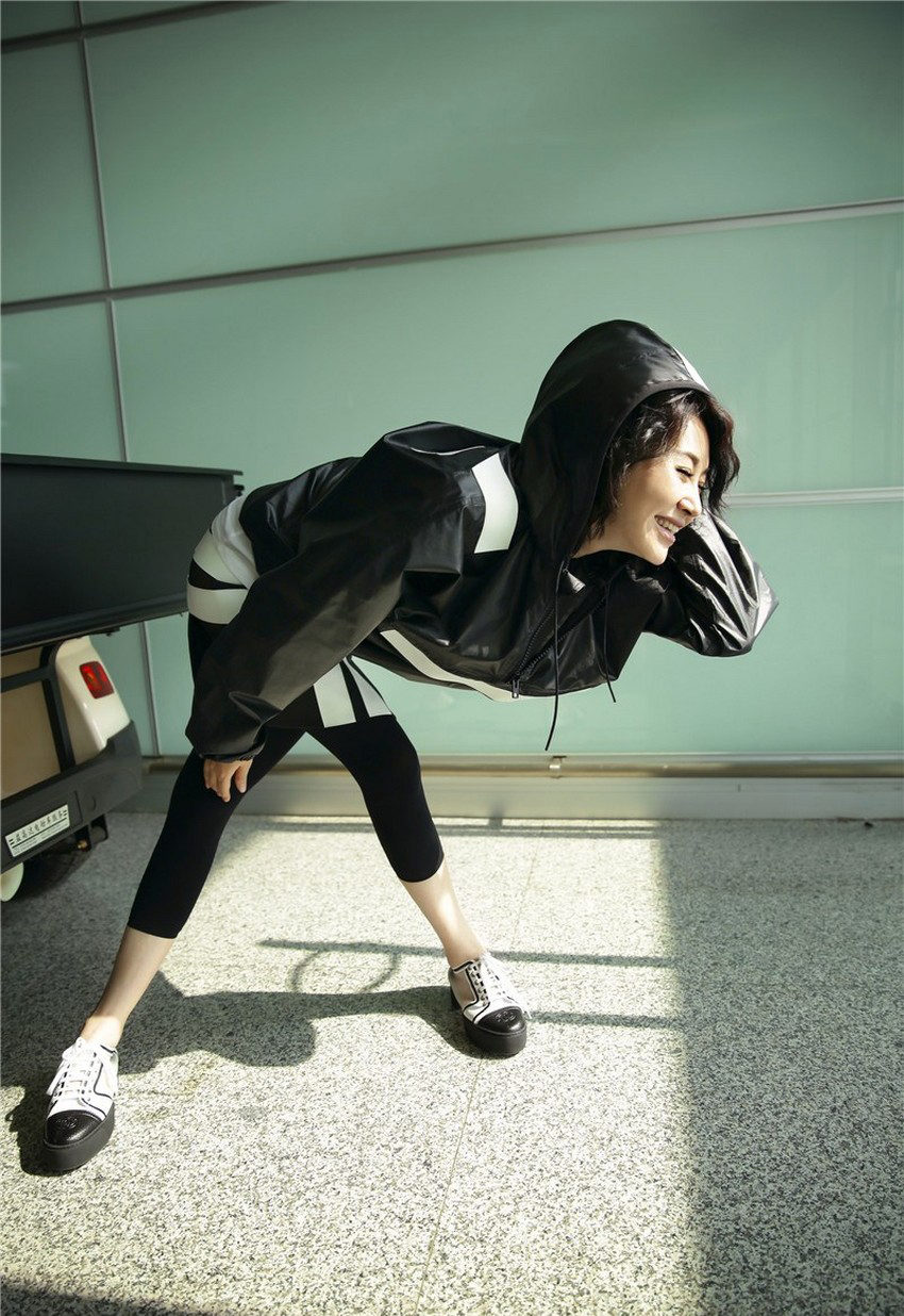 许晴成托尼奖首位受邀中国女星[3]