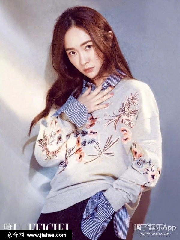 霍思燕和杜江夫妻俩人携手登上了《时装 L’OFFICIEL》八月刊封面[8]