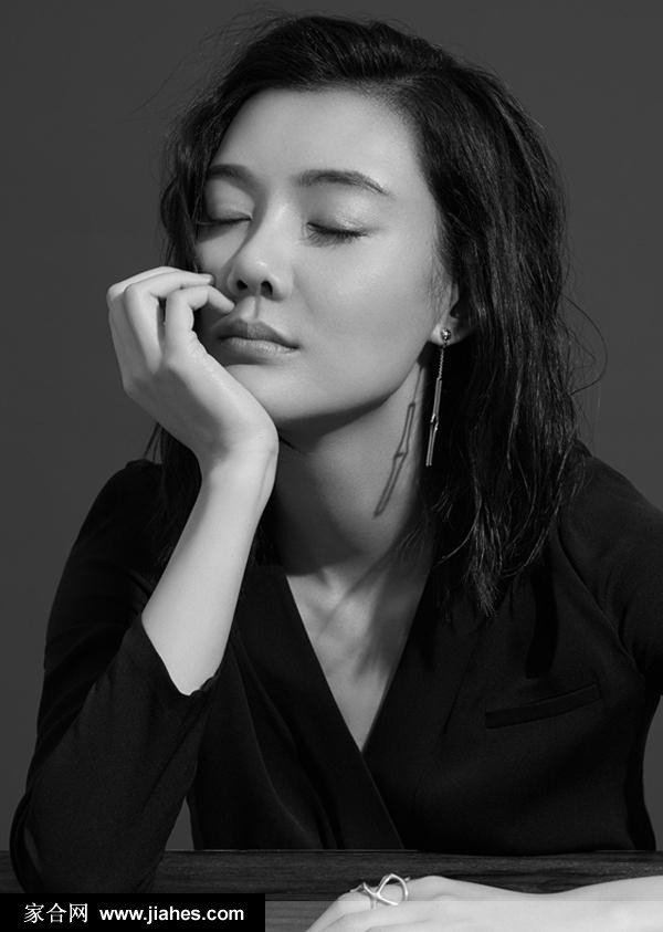 车晓柔美黑白照完美诠释知性女人[2]