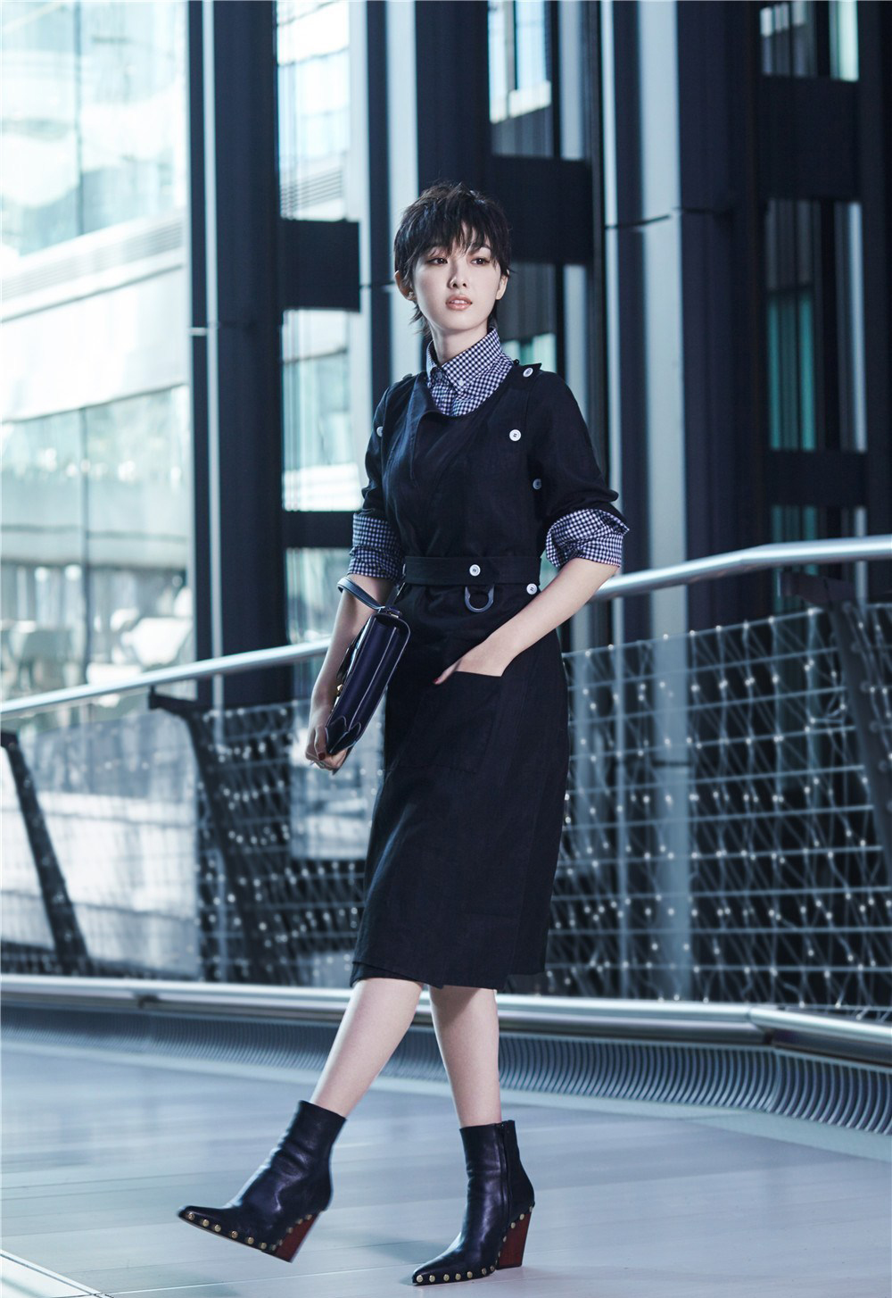 “假小子”蒋梦婕帅气撩妹写真大片[3]