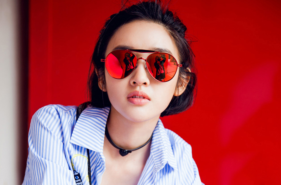 清纯女星唐艺昕治愈系街拍写真[5]