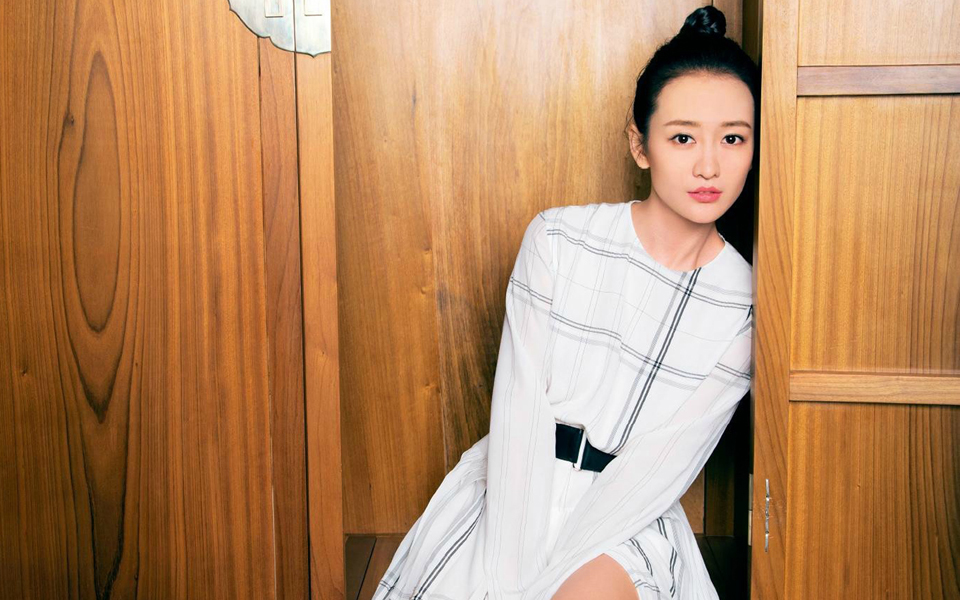 美女演员王鸥时尚封面写真