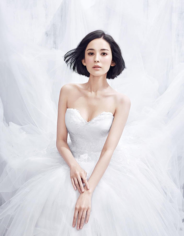 女神古力娜扎唯美婚纱写真[2]