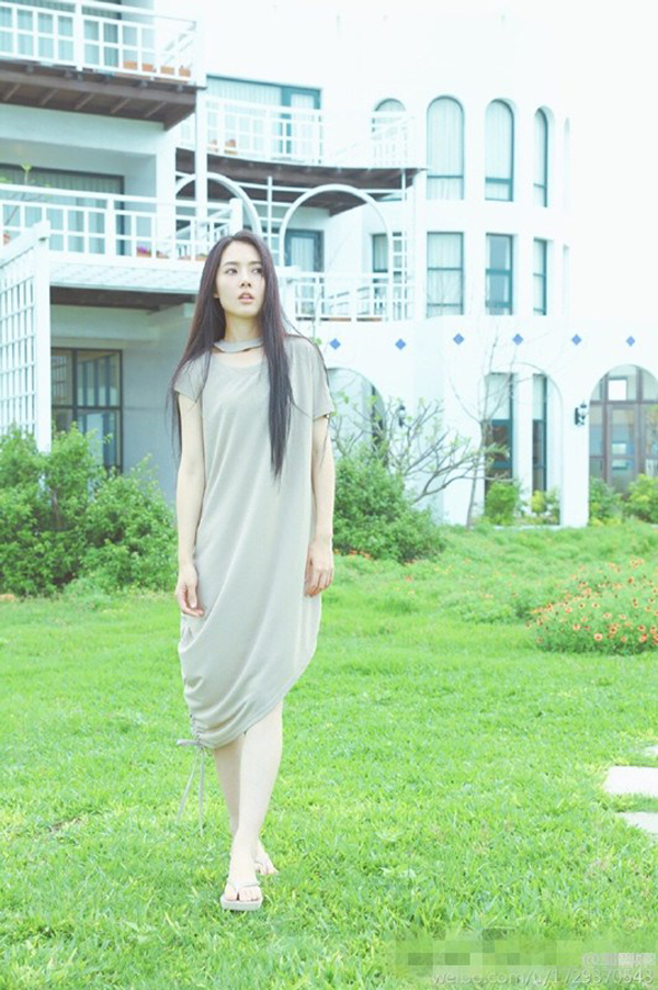 郭碧婷晒九宫格美到窒息写真[3]