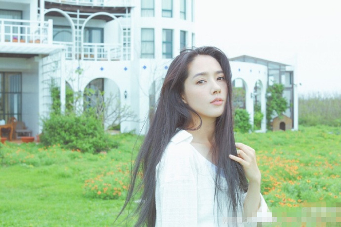 郭碧婷晒九宫格美到窒息写真[5]