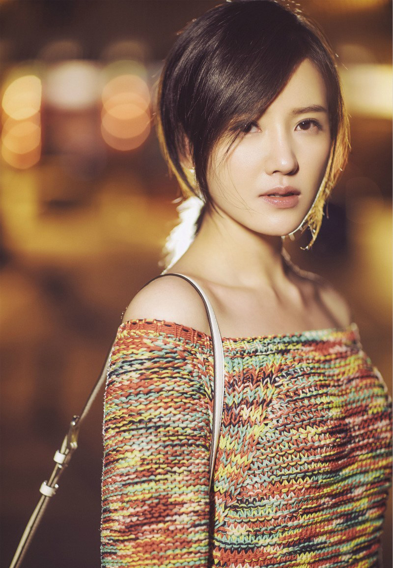杨子姗夜景甜美潇洒街拍曝光[3]