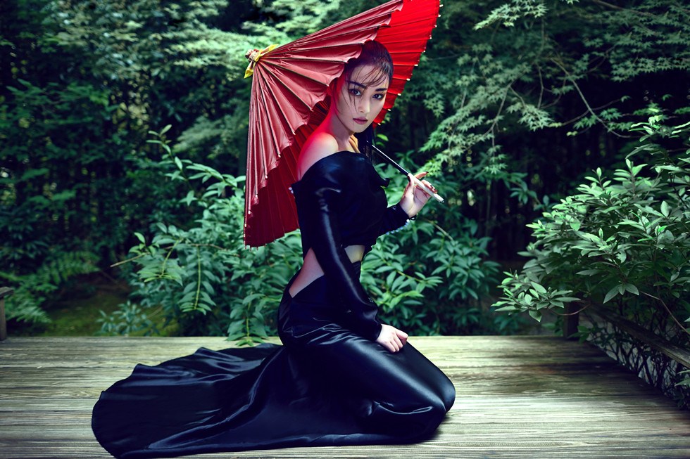 张馨予夏末古雅江湖美人妩媚写真[7]
