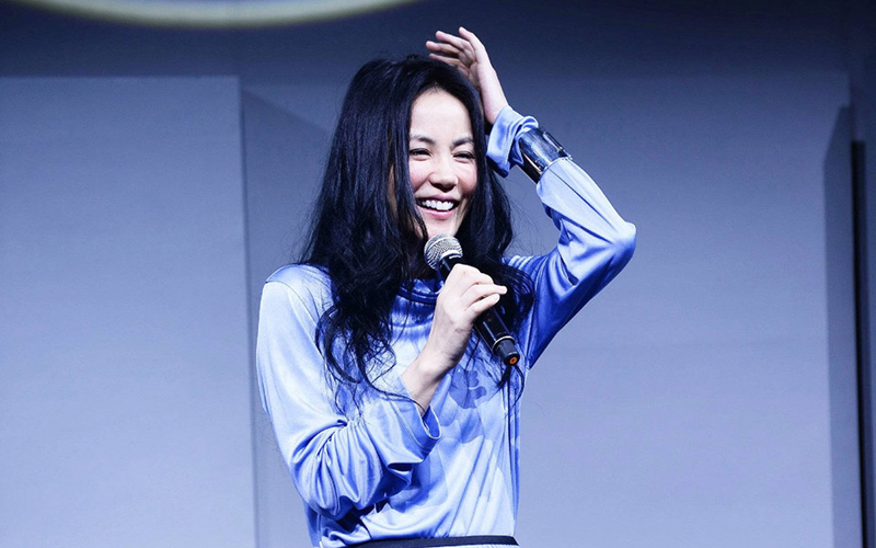 王菲发布会现场依然气质迷人图片[3]