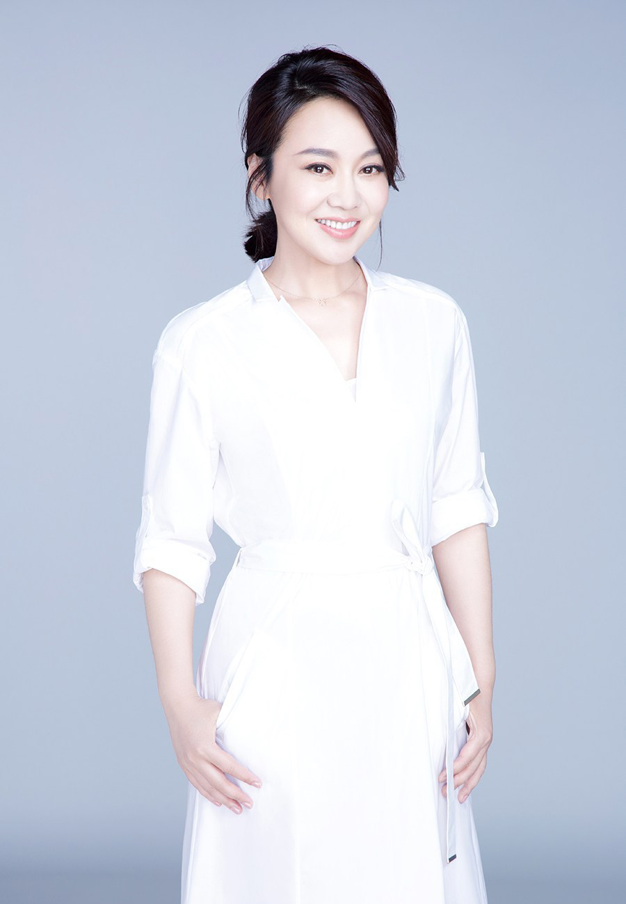 闫妮职业女性OL写真大片曝光[2]
