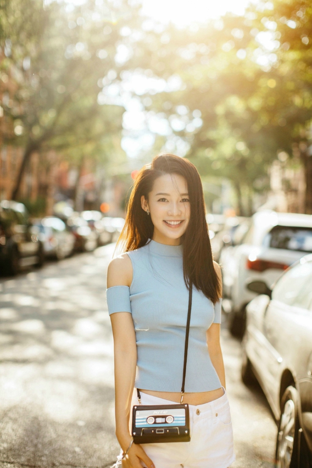 李沁最新一组街拍写真曝光[5]