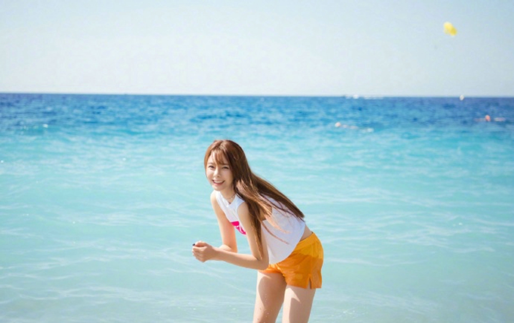 沈梦辰夏日清凉大片 海边自由自在 很爱笑很阳光的妹纸[9]