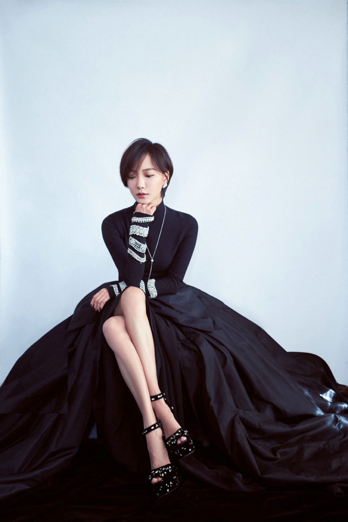 王珞丹黑色礼服短发性感写真[3]