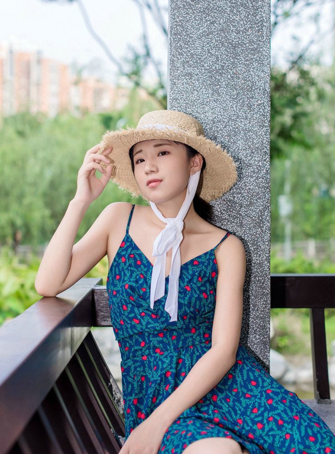 丰满少妇苍井优香街拍美乳诱惑写真[6]